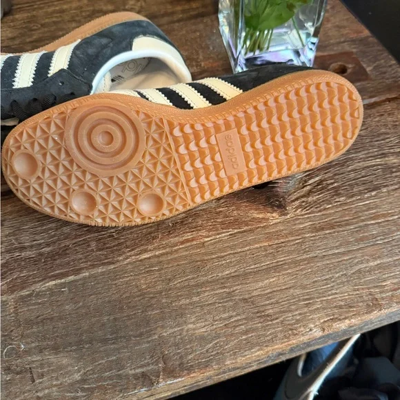 Adidas Samba Black and White Trainers - Picture 3 of 6